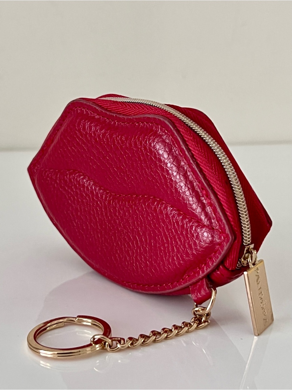 Pandora Kiss More Lips Coin Purse Keychain Red Leather Collectible - Picture 2 of 11